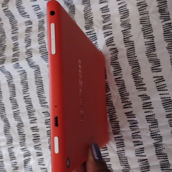 Fire HD 8 6th generation - Picture 3 of 4